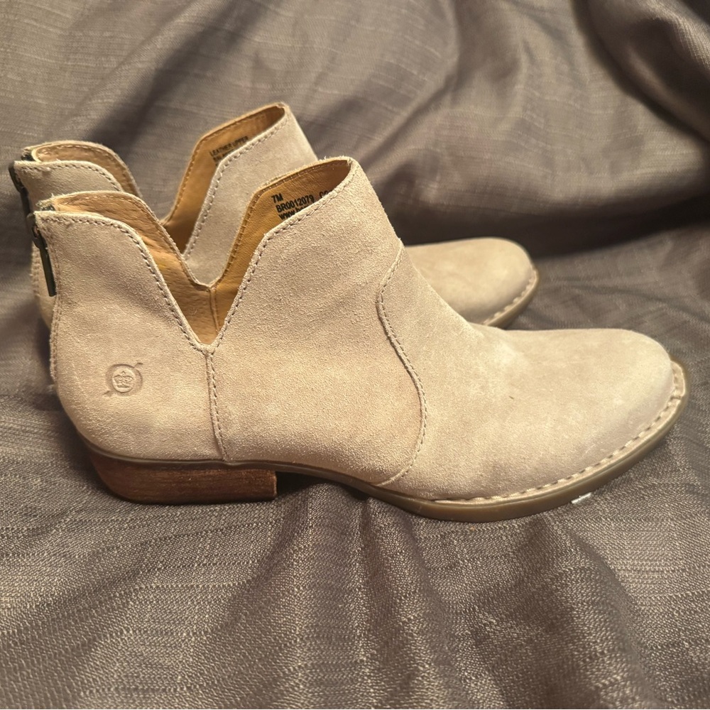 Born Arula Suede Ankle Boots Leather Shoe Tan Cream Size 7